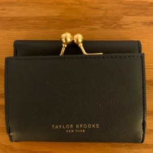 Ladies leather wallet